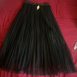 Black ruffle skirt size S